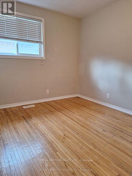 












1355 POPRAD AVENUE

,
Pickering (Bay Ridges),




Ontario
L1W1L2

