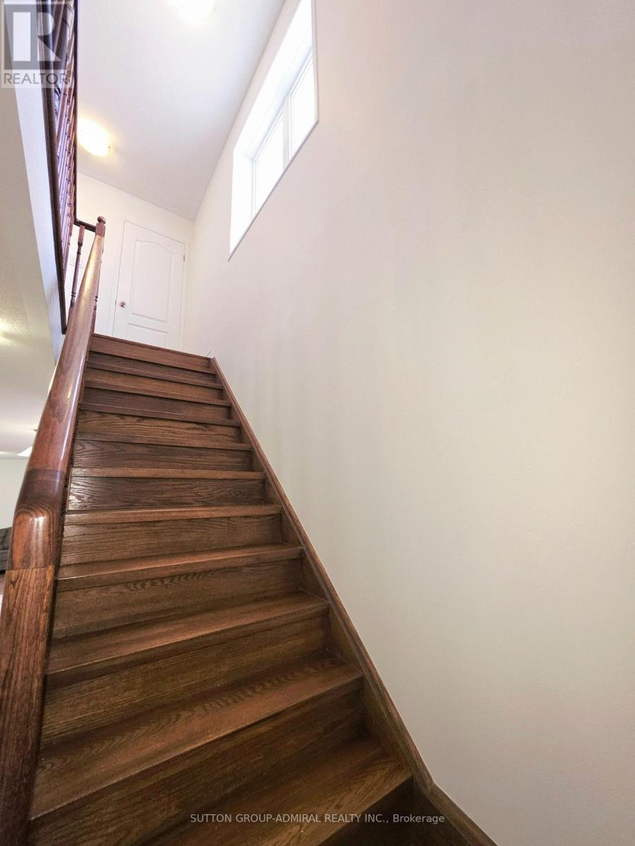 












1113 SCHOOLING DRIVE

,
Oshawa (Taunton),




Ontario
L1H7K5

