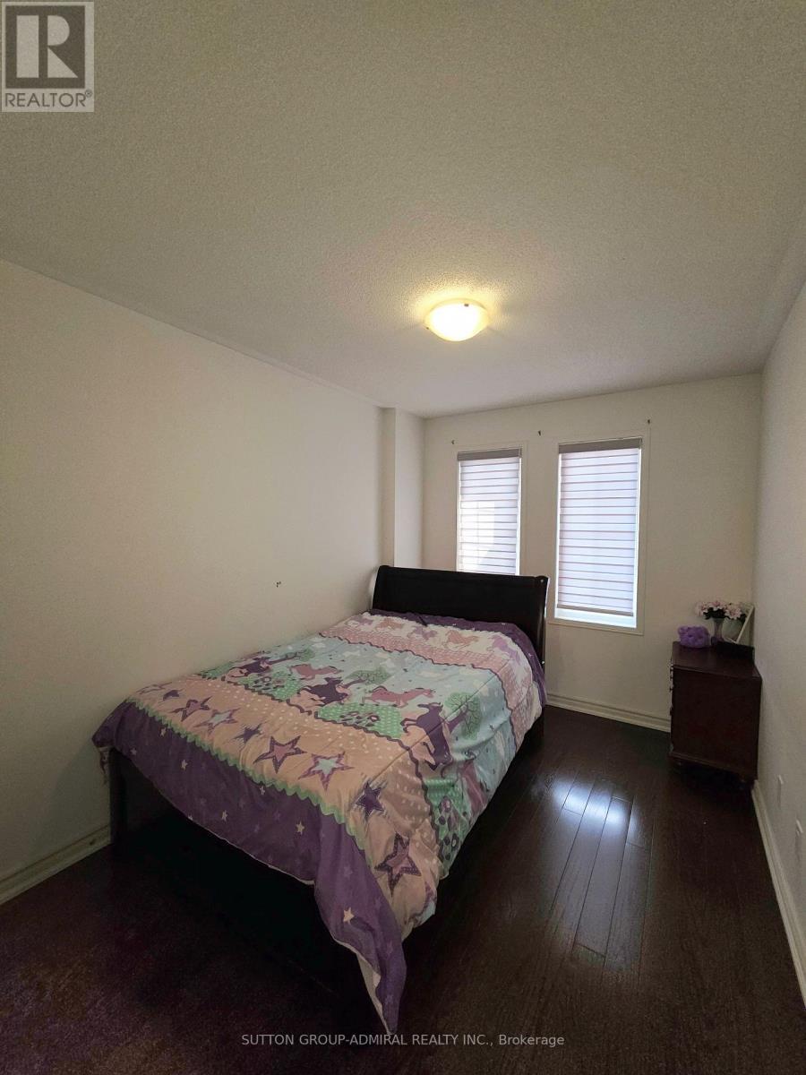












1113 SCHOOLING DRIVE

,
Oshawa (Taunton),




Ontario
L1H7K5

