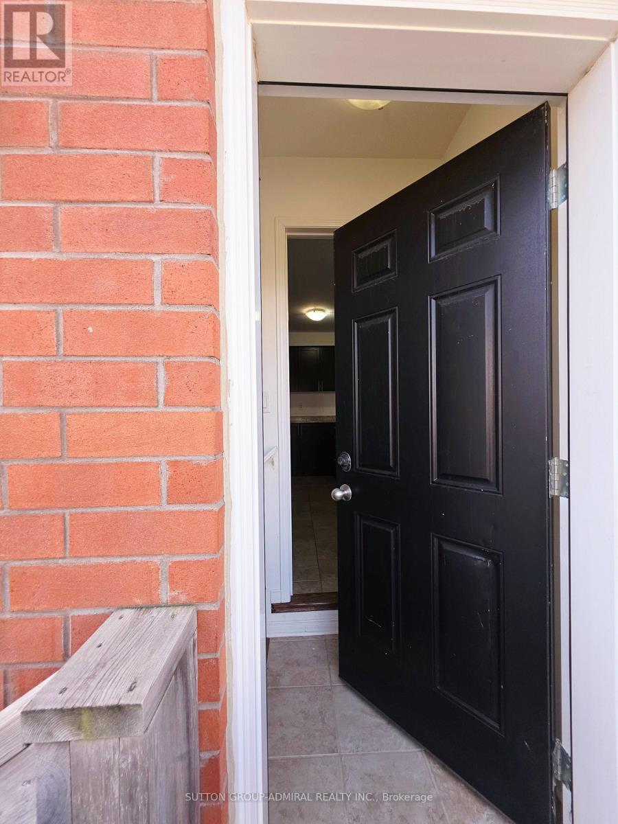 












1113 SCHOOLING DRIVE

,
Oshawa (Taunton),




Ontario
L1H7K5

