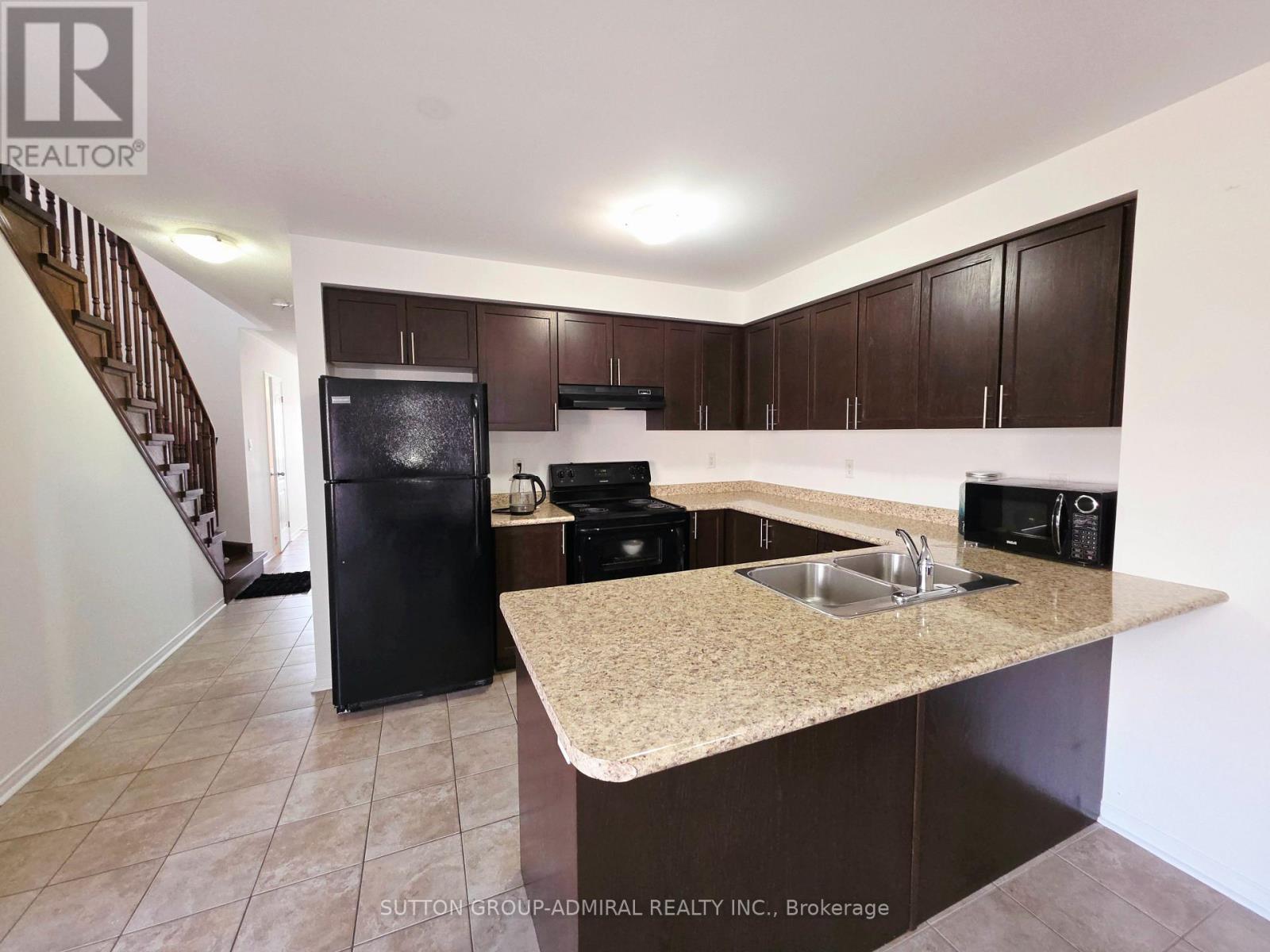












1113 SCHOOLING DRIVE

,
Oshawa (Taunton),




Ontario
L1H7K5

