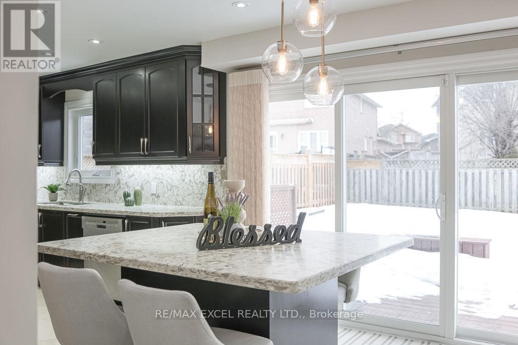 












1619 AMBERLEA ROAD

,
Pickering (Amberlea),




Ontario
L1V5P3


