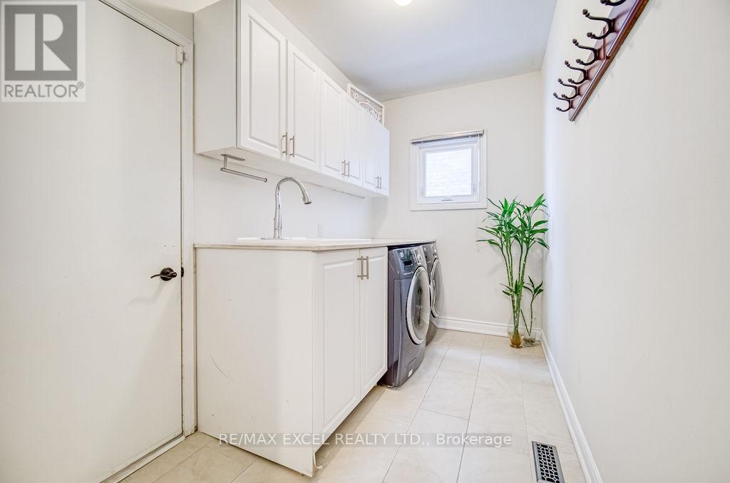 












1619 AMBERLEA ROAD

,
Pickering (Amberlea),




Ontario
L1V5P3

