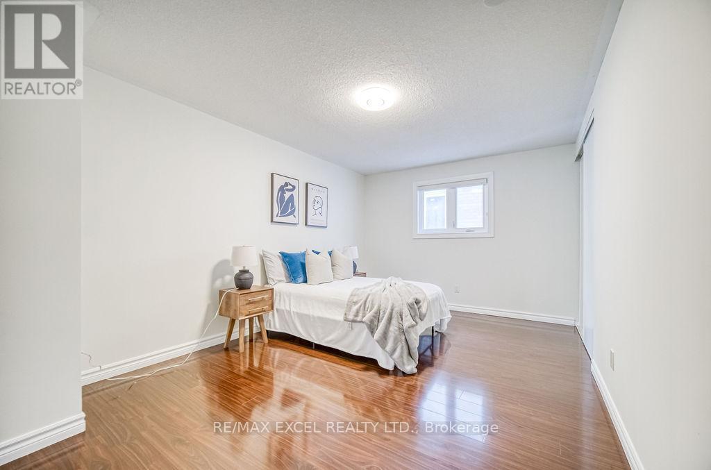 












1619 AMBERLEA ROAD

,
Pickering (Amberlea),




Ontario
L1V5P3

