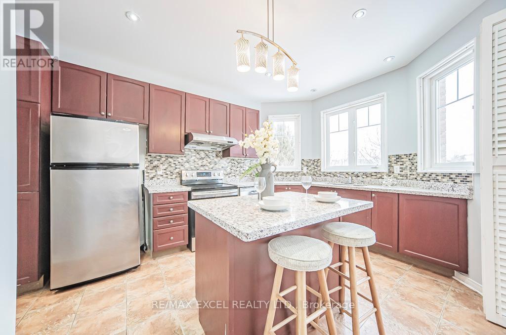 












3 HEADON AVENUE

,
Ajax (Central East),




Ontario
L1Z1R4

