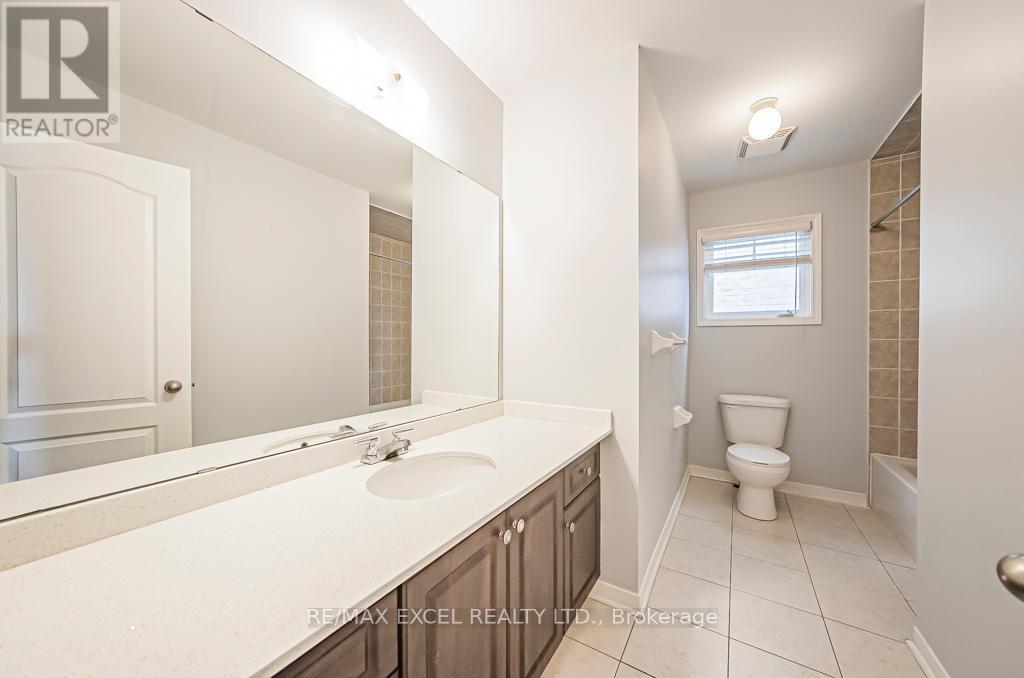 












3 HEADON AVENUE

,
Ajax (Central East),




Ontario
L1Z1R4

