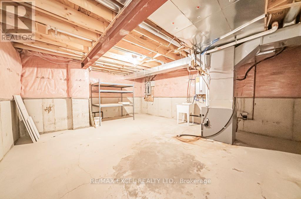 












3 HEADON AVENUE

,
Ajax (Central East),




Ontario
L1Z1R4

