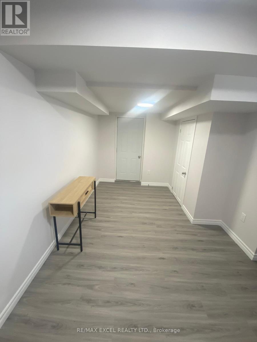 












1063 SKYRIDGE BOULEVARD

,
Pickering,




Ontario
L1X0G5

