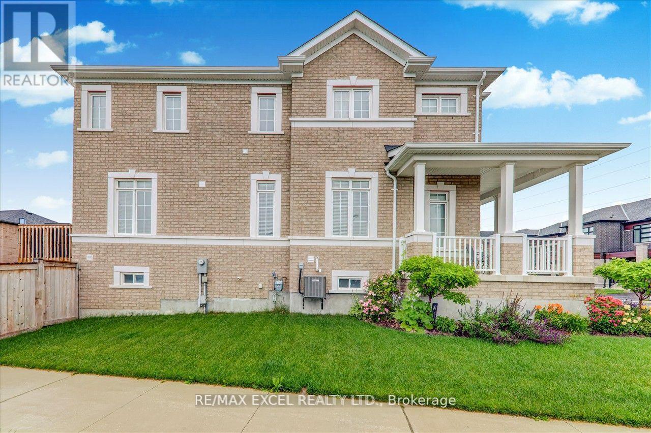 












1063 SKYRIDGE BOULEVARD

,
Pickering,




Ontario
L1X0G5

