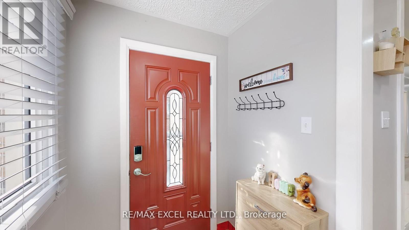 












230 ROXBOROUGH AVENUE

,
Oshawa (O'Neill),




Ontario
L1G5W9

