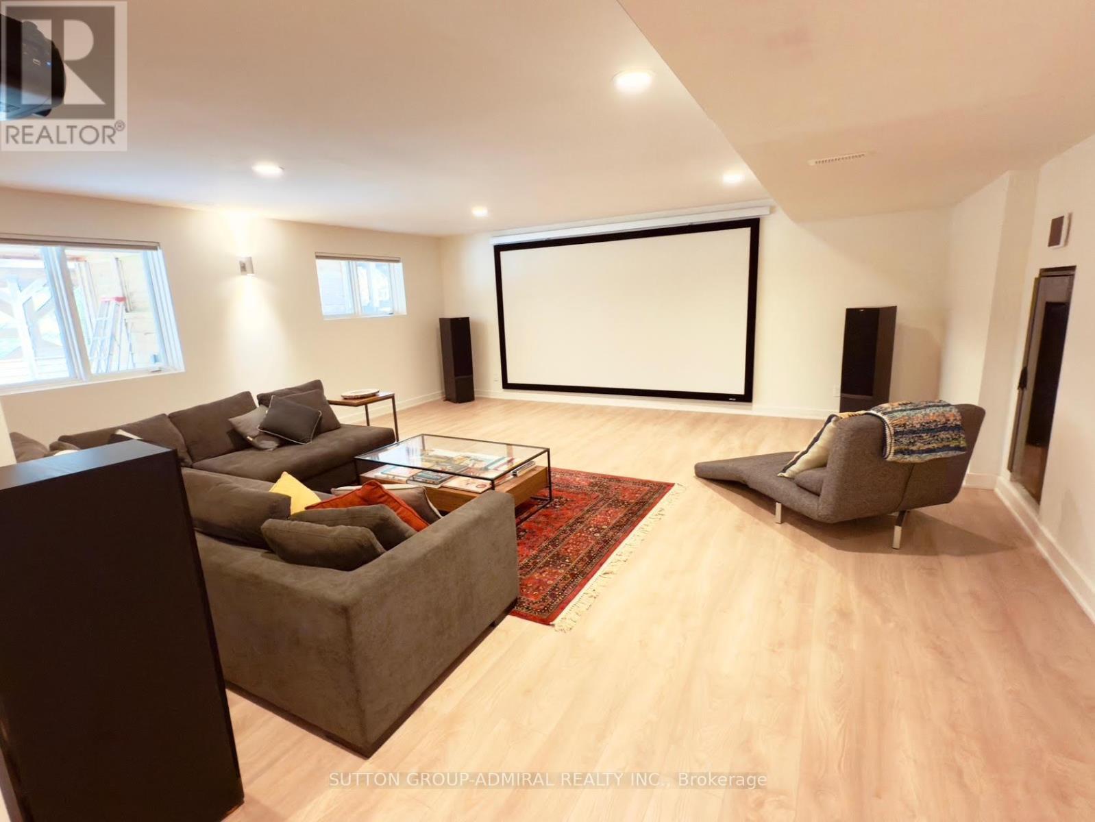 












3410 GREENWOOD ROAD

,
Pickering,




Ontario
L0H1H0

