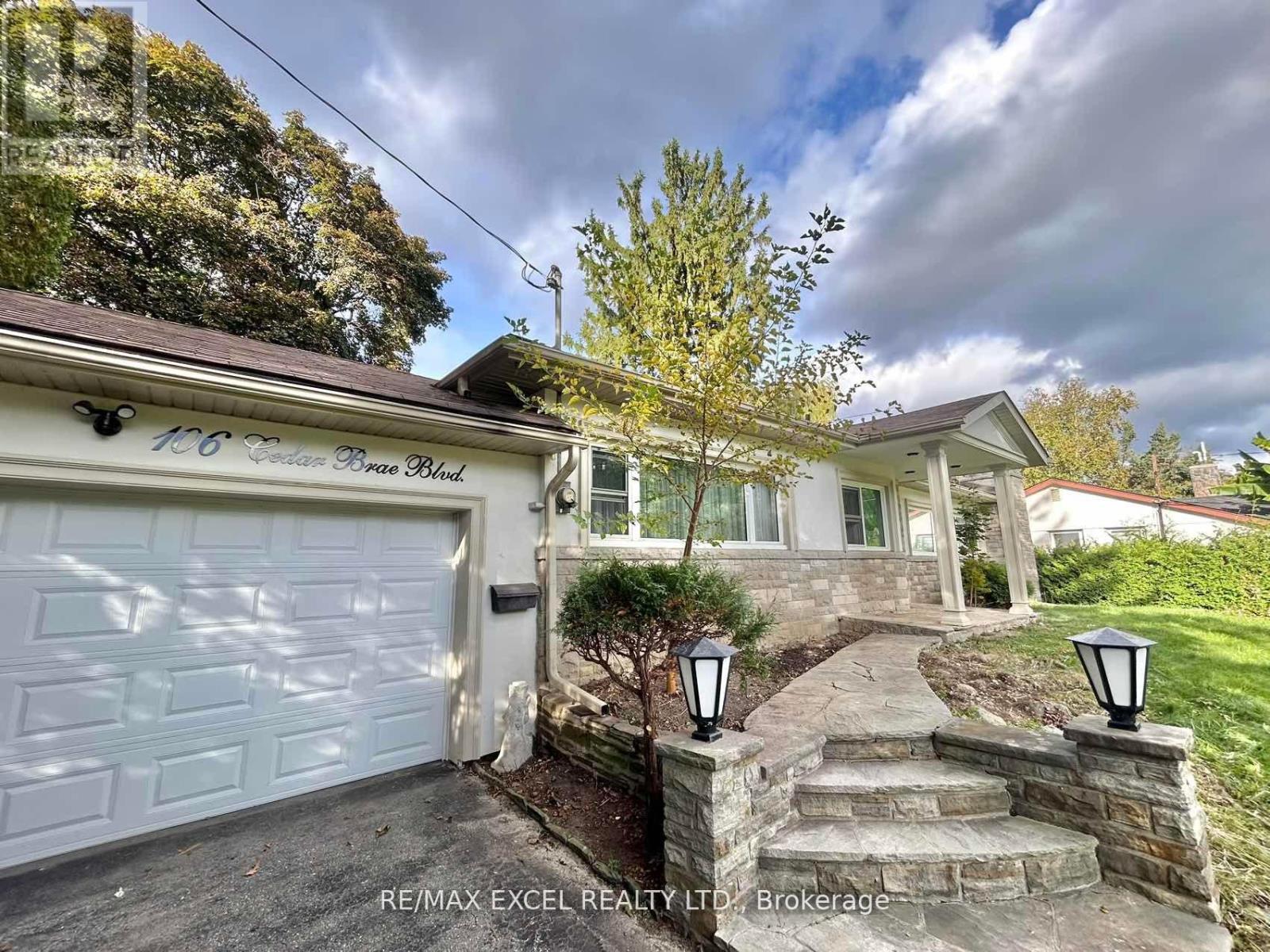 












106 CEDAR BRAE BOULEVARD

,
Toronto (Eglinton East),




Ontario
M1J2K5

