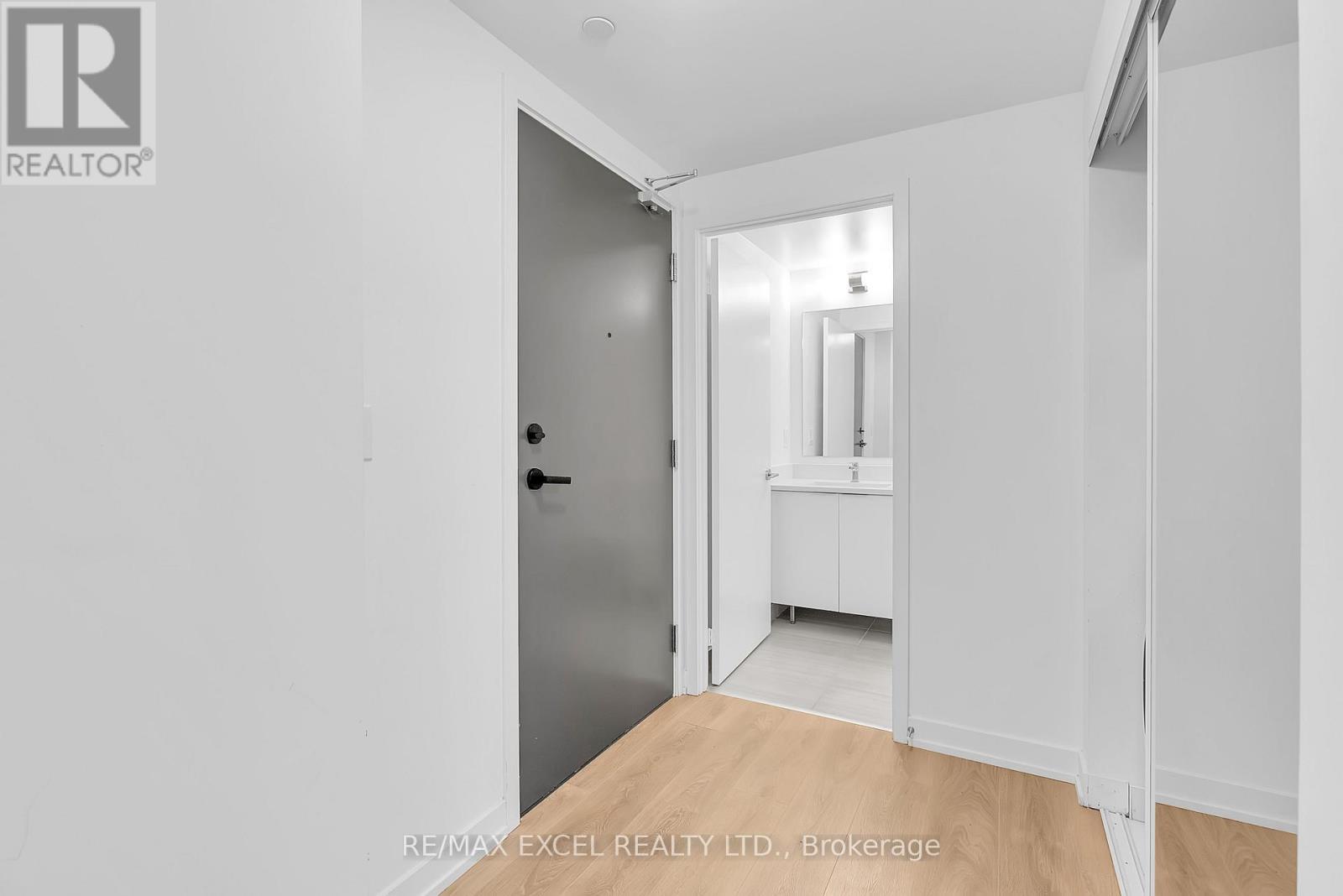 












925 - 2031 KENNEDY ROAD

,
Toronto (Agincourt South-Malvern West),




Ontario
M1T0B8

