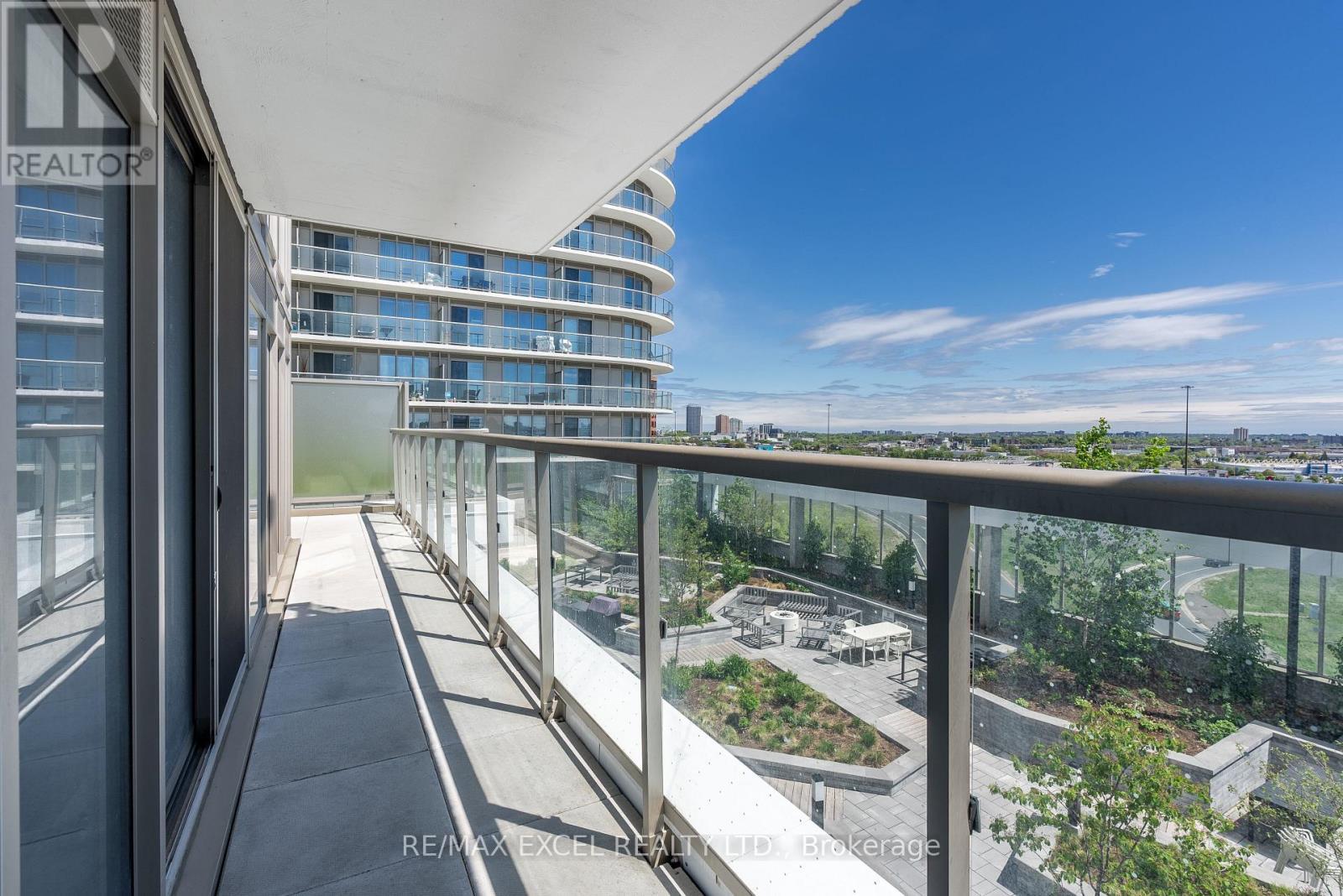 












925 - 2031 KENNEDY ROAD

,
Toronto (Agincourt South-Malvern West),




Ontario
M1T0B8

