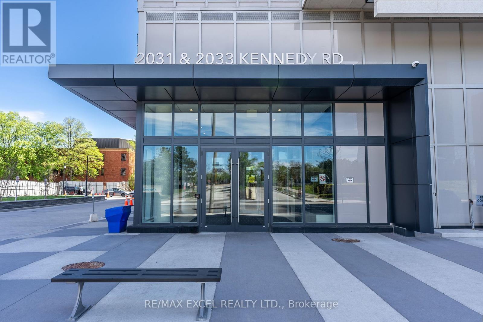 












925 - 2031 KENNEDY ROAD

,
Toronto (Agincourt South-Malvern West),




Ontario
M1T0B8

