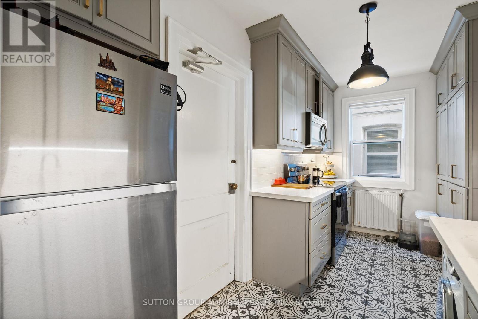












49 & 51 WINEVA AVENUE

,
Toronto (The Beaches),




Ontario
M4E2T1

