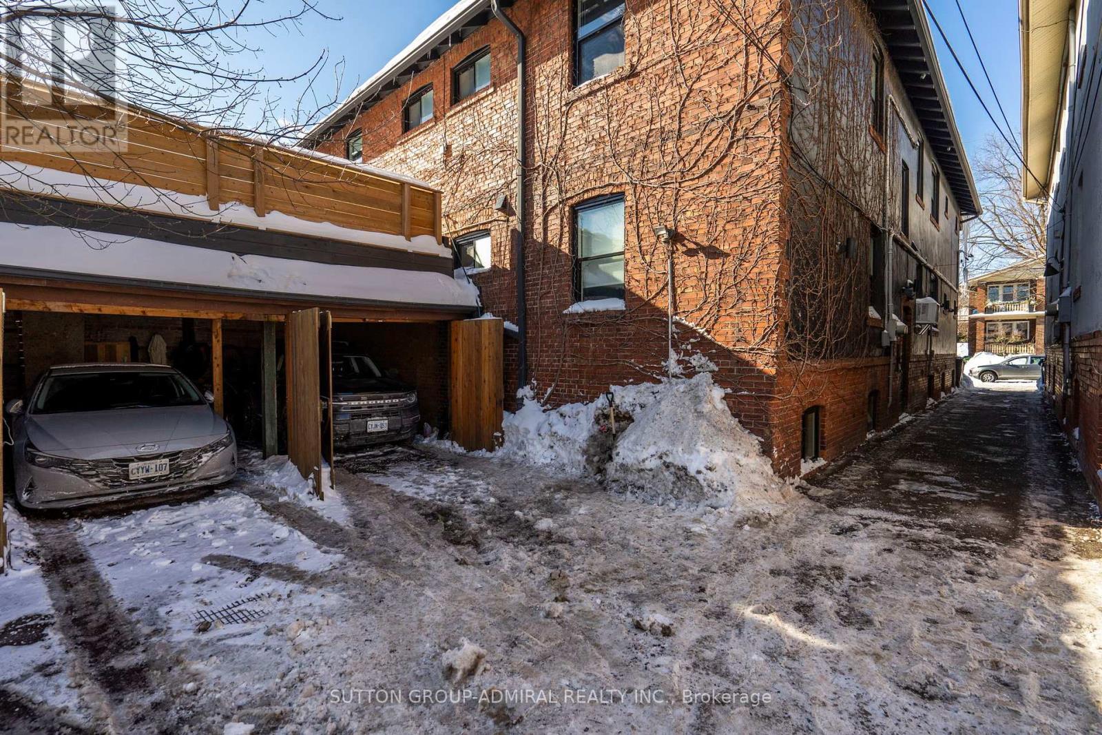 












49 & 51 WINEVA AVENUE

,
Toronto (The Beaches),




Ontario
M4E2T1

