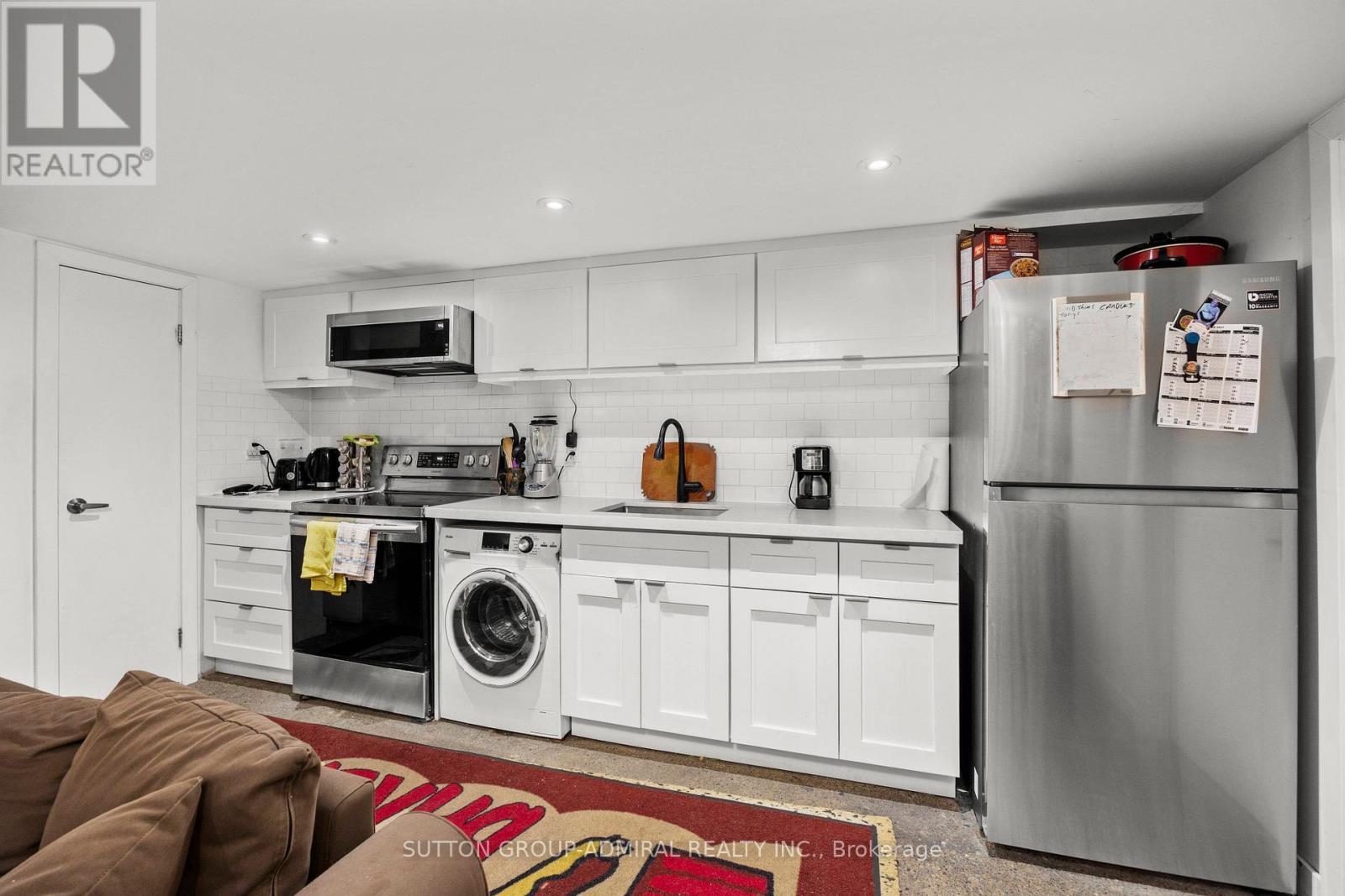 












49 & 51 WINEVA AVENUE

,
Toronto (The Beaches),




Ontario
M4E2T1


