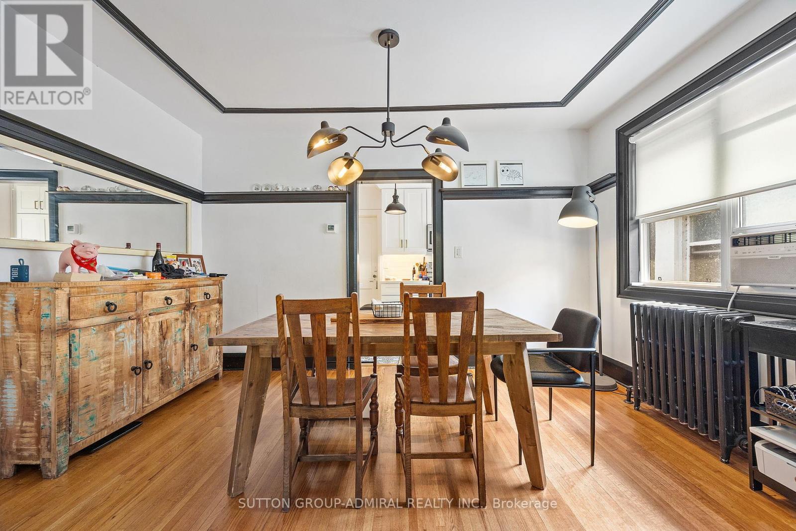 












49 & 51 WINEVA AVENUE

,
Toronto (The Beaches),




Ontario
M4E2T1

