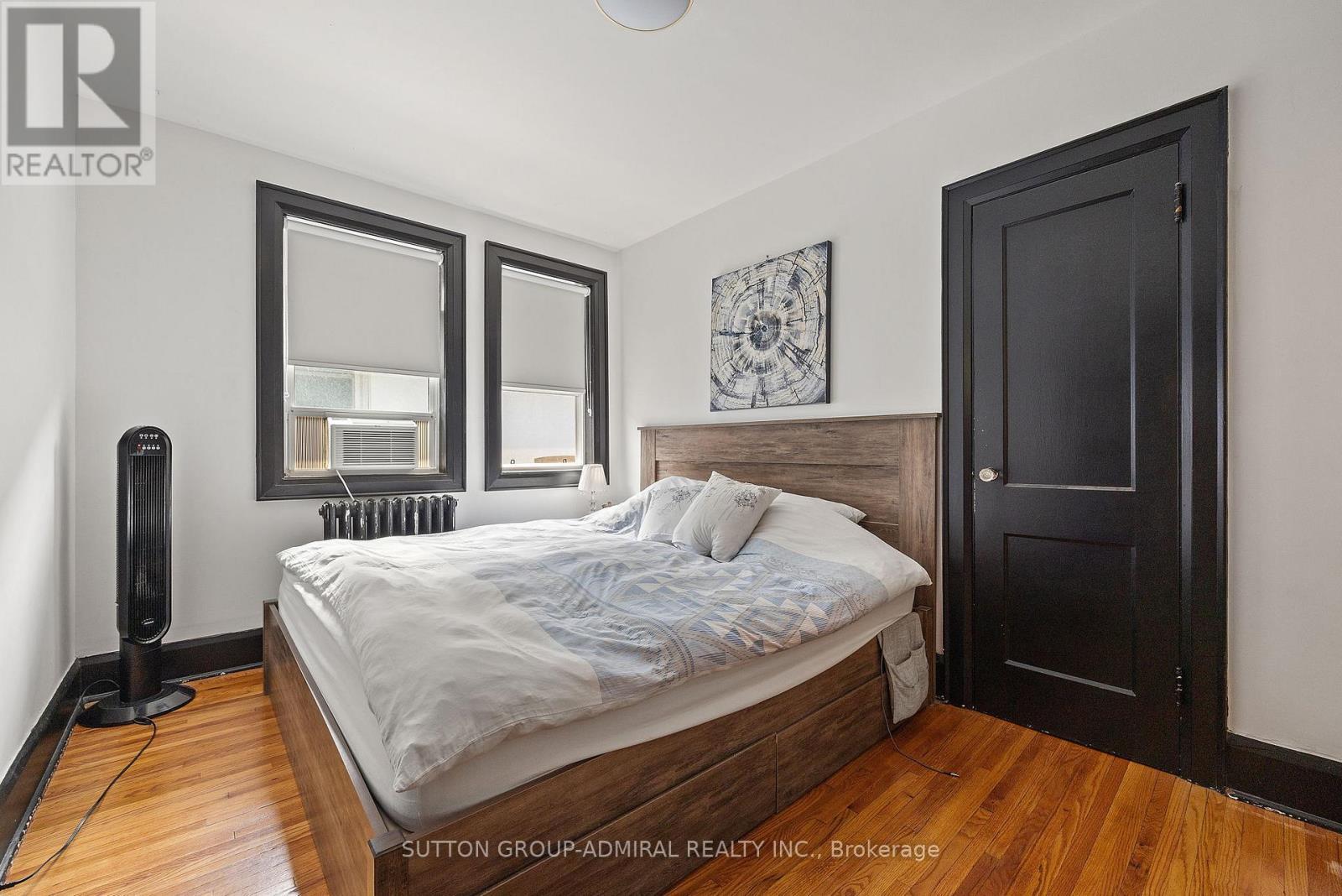












49 & 51 WINEVA AVENUE

,
Toronto (The Beaches),




Ontario
M4E2T1

