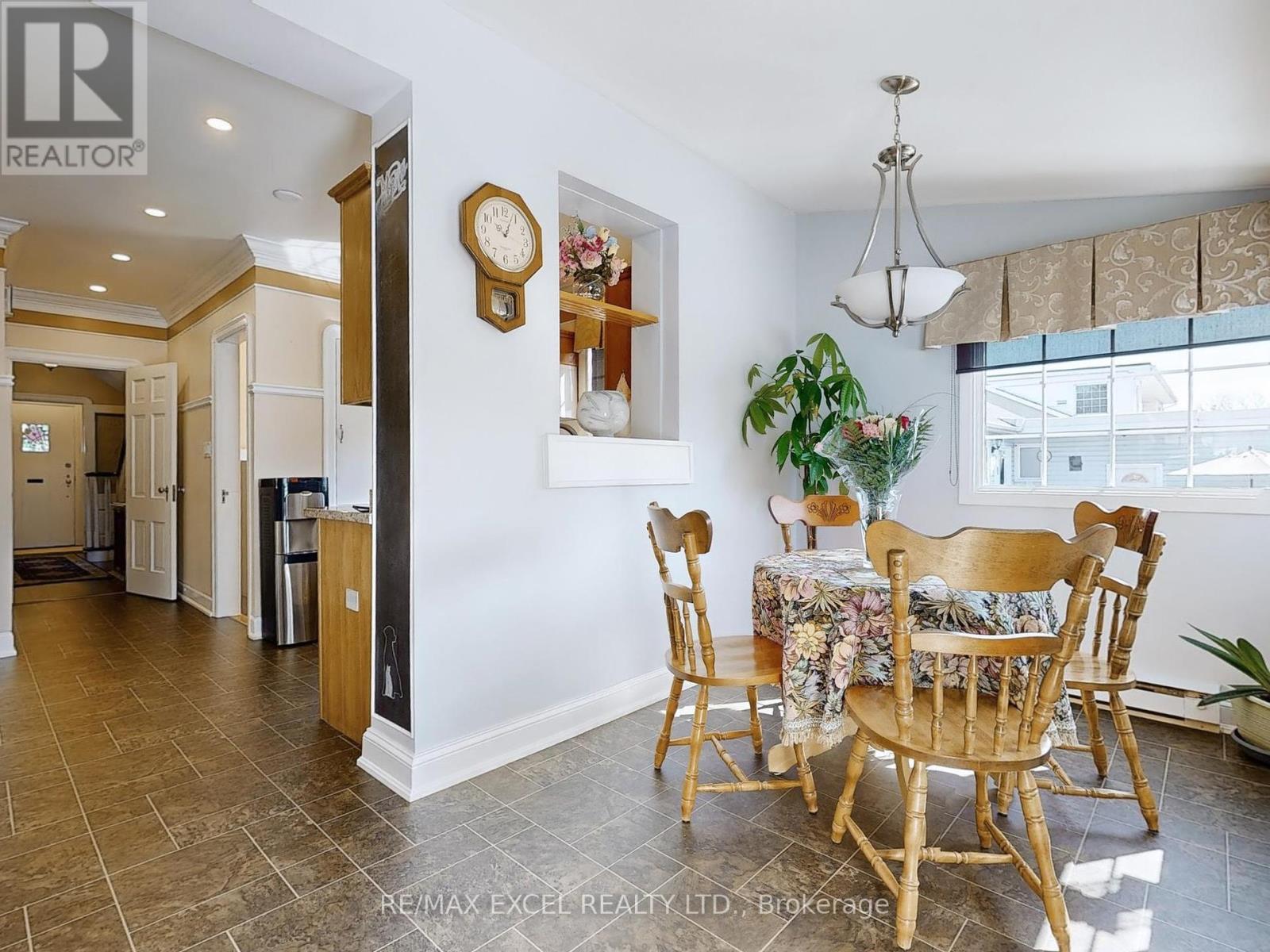 












341 RICHMOND STREET

,
Oshawa (O'Neill),




Ontario
L1G1E8

