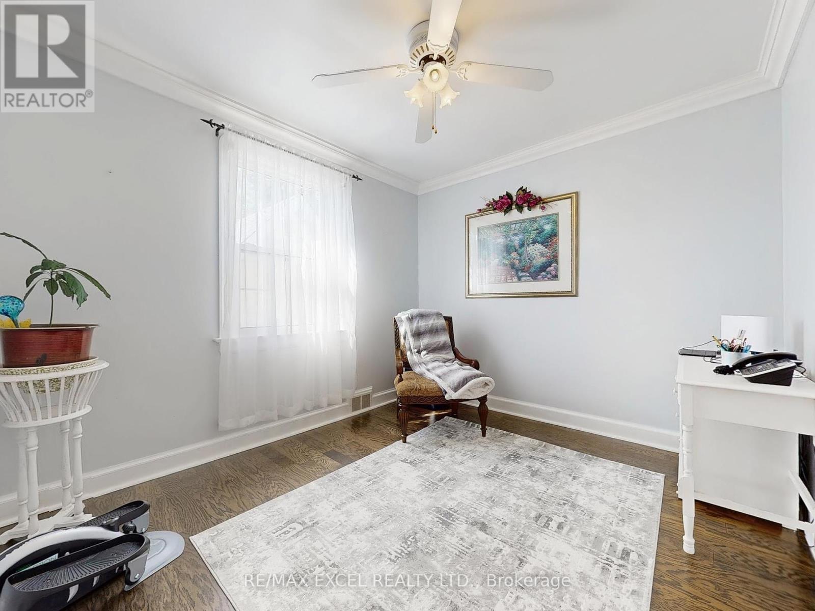 












341 RICHMOND STREET

,
Oshawa (O'Neill),




Ontario
L1G1E8

