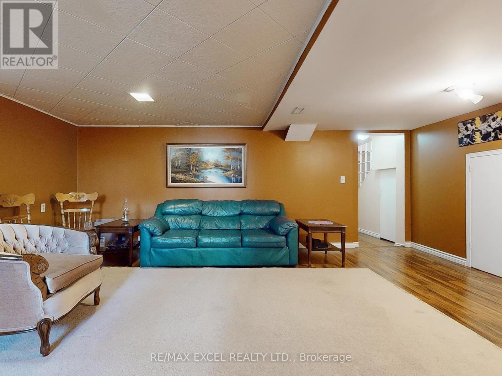 












341 RICHMOND STREET

,
Oshawa (O'Neill),




Ontario
L1G1E8

