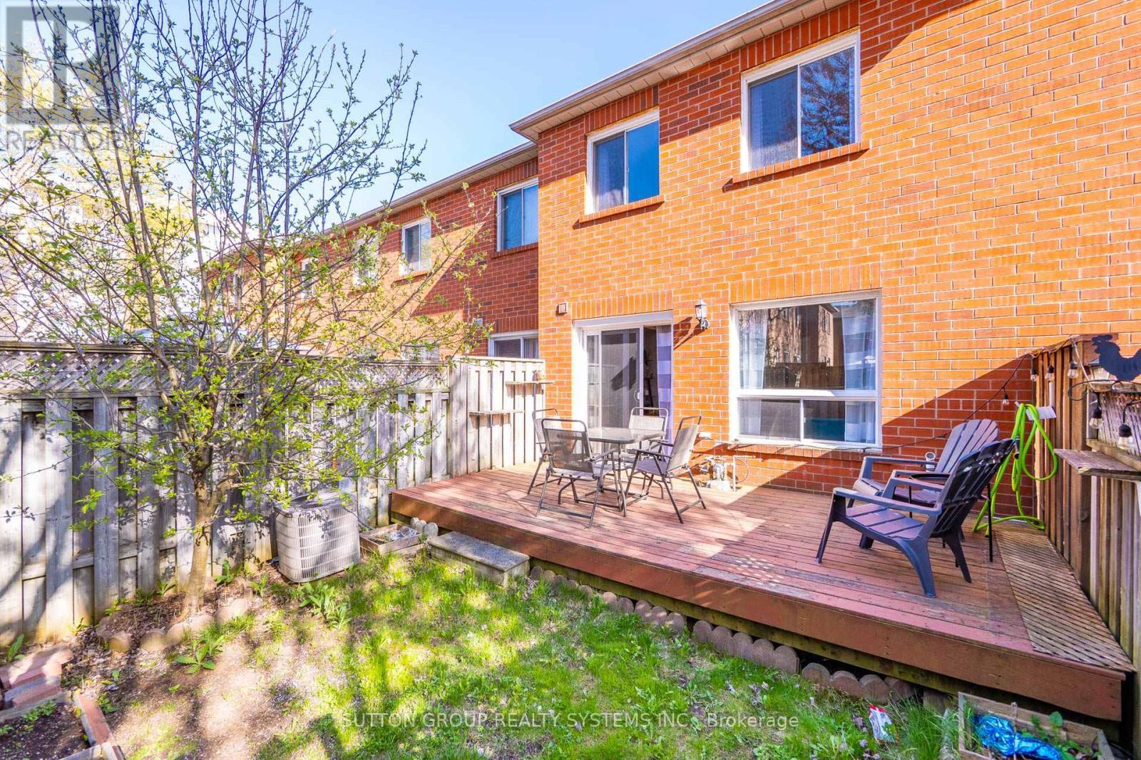 












33 - 1995 PINE GROVE AVENUE

,
Pickering (Highbush),




Ontario
L1V6W4

