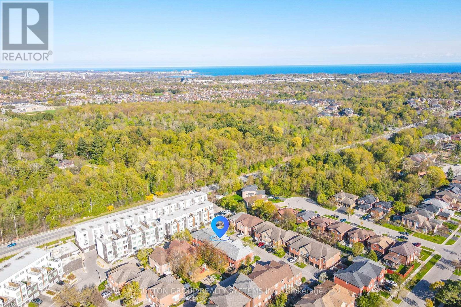 












33 - 1995 PINE GROVE AVENUE

,
Pickering (Highbush),




Ontario
L1V6W4

