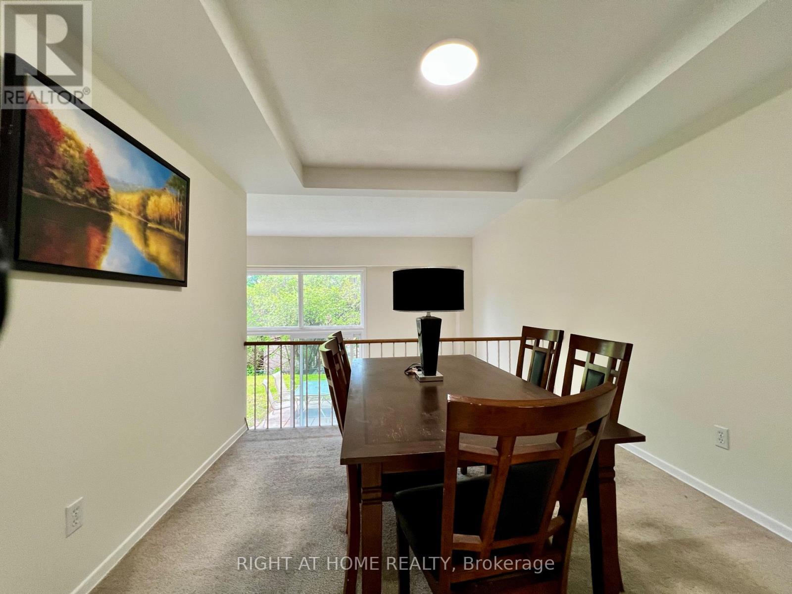 












43 - 286 SPRUCEWOOD COURT

,
Toronto (L'Amoreaux),




Ontario
M1W1P9

