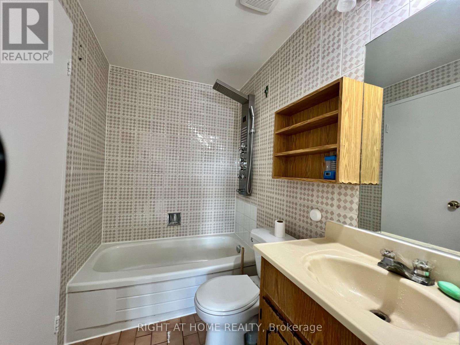












43 - 286 SPRUCEWOOD COURT

,
Toronto (L'Amoreaux),




Ontario
M1W1P9

