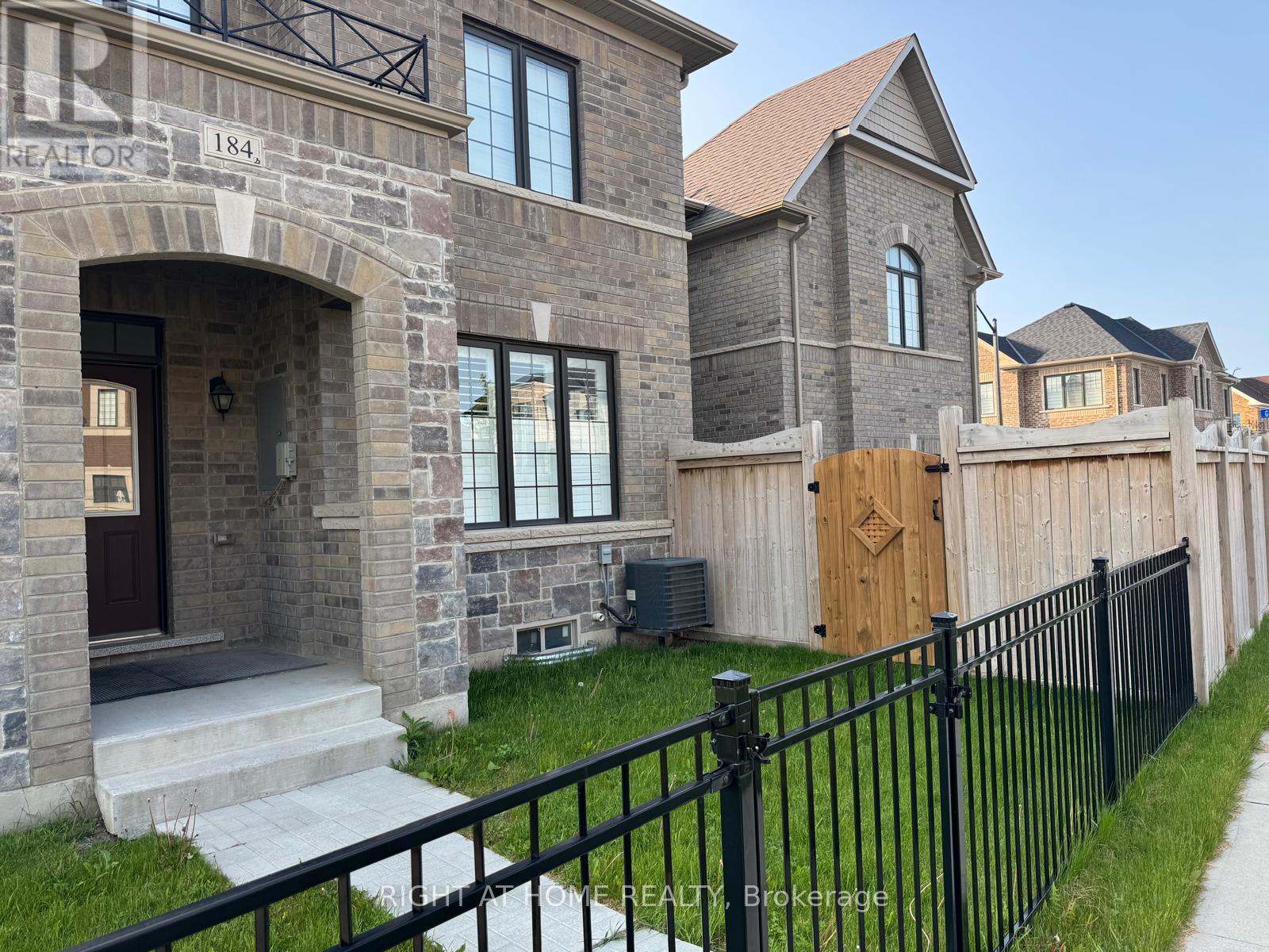 












184 CORONATION ROAD

,
Whitby,




Ontario
L1P0H5

