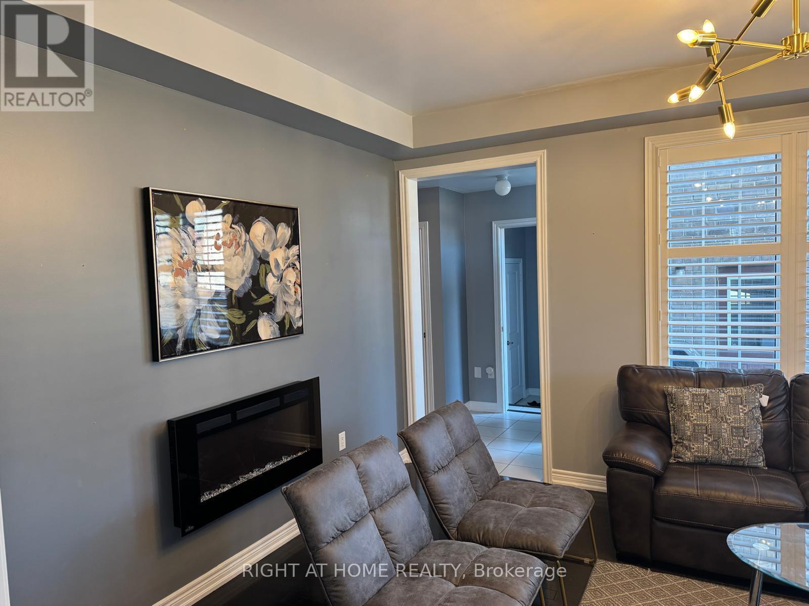 












184 CORONATION ROAD

,
Whitby,




Ontario
L1P0H5

