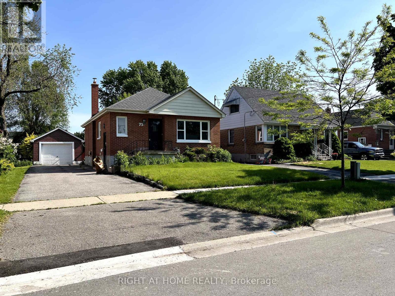 












75 PONTIAC AVENUE

,
Oshawa (Centennial),




Ontario
L1G3M1

