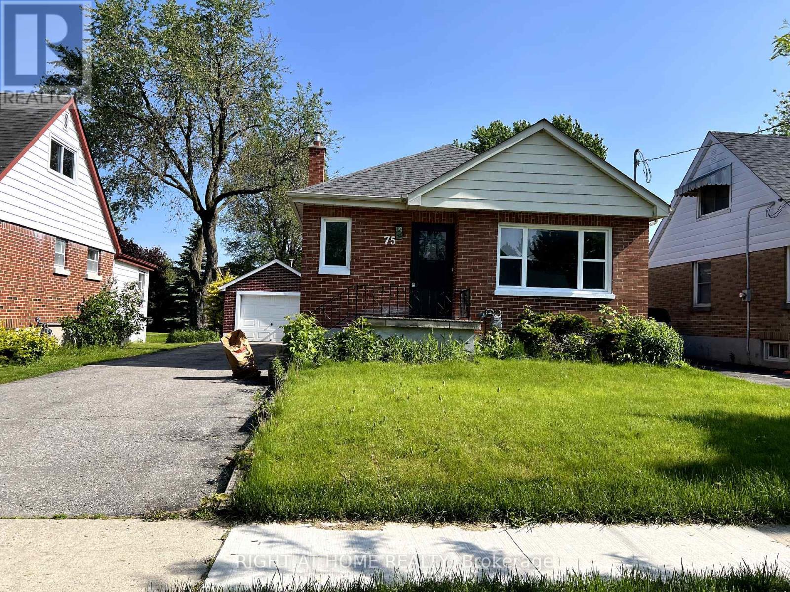 












75 PONTIAC AVENUE

,
Oshawa (Centennial),




Ontario
L1G3M1

