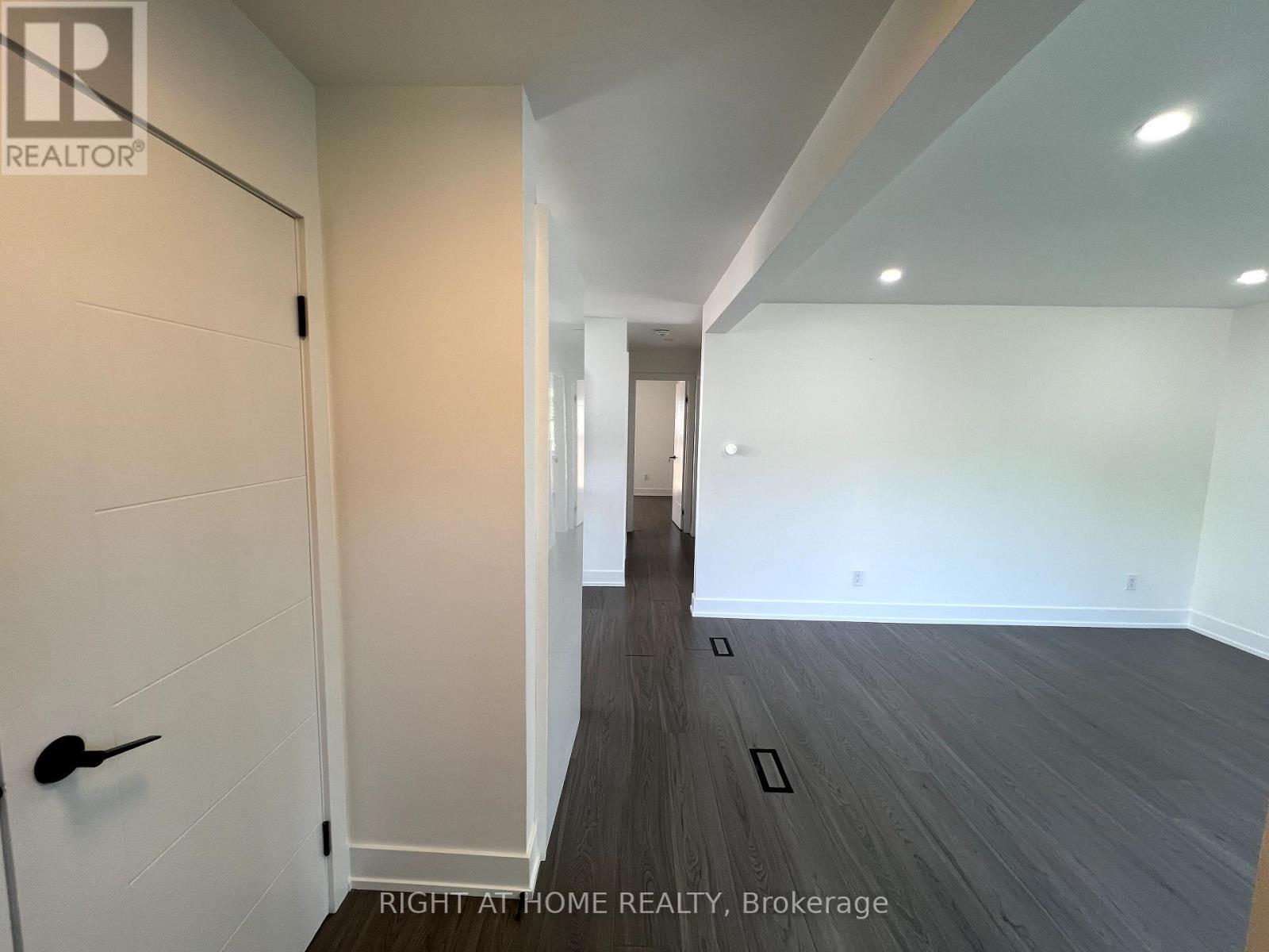 












75 PONTIAC AVENUE

,
Oshawa (Centennial),




Ontario
L1G3M1

