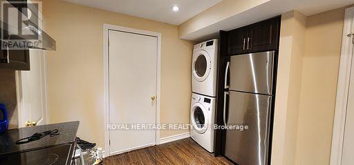 












BSMT - 40 BROCKMAN CRESCENT

,
Ajax (Central West),




Ontario
L1T4B3

