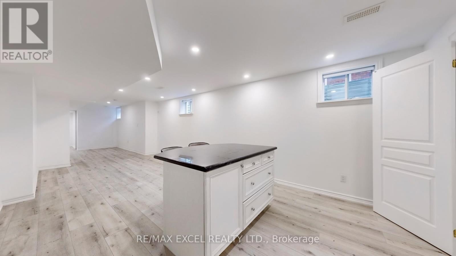 












143 SAMAC TRAIL

,
Oshawa (Samac),




Ontario
L1G7V9

