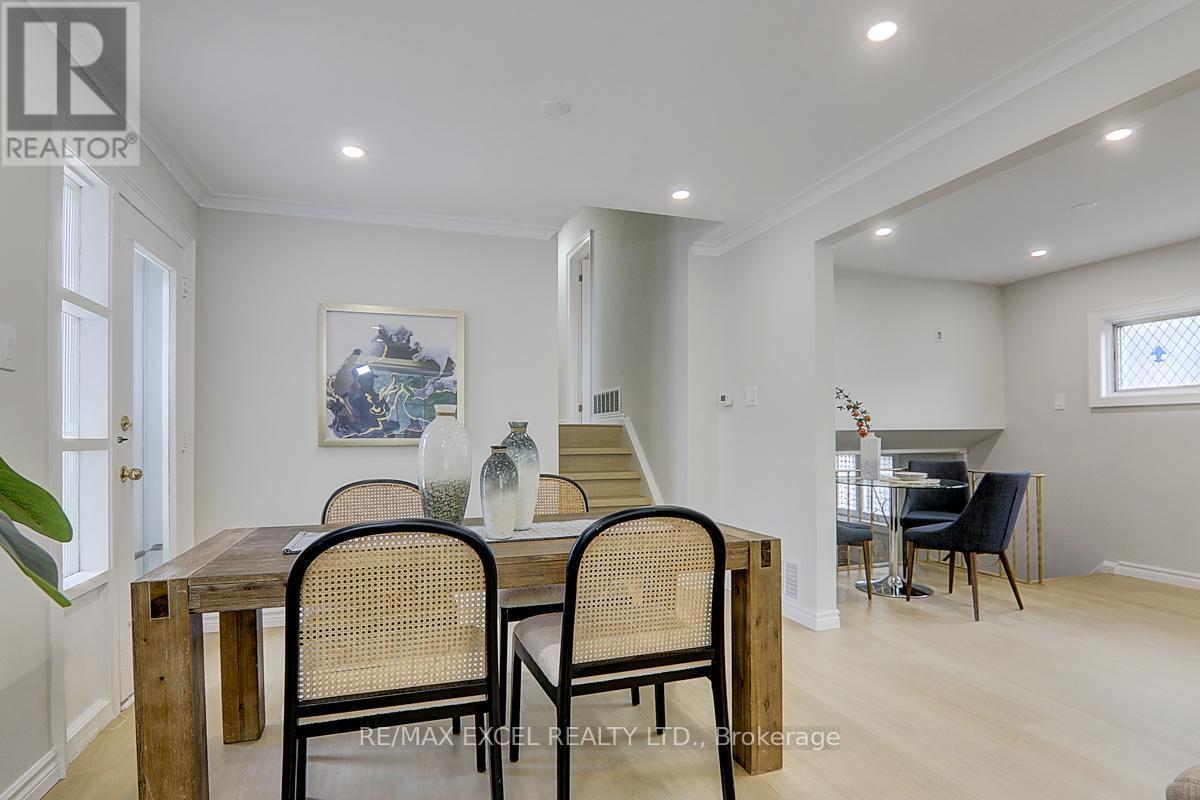 












121 AMBERJACK BOULEVARD

,
Toronto (Woburn),




Ontario
M1H2J6

