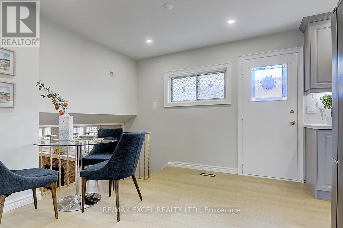 












121 AMBERJACK BOULEVARD

,
Toronto (Woburn),




Ontario
M1H2J6

