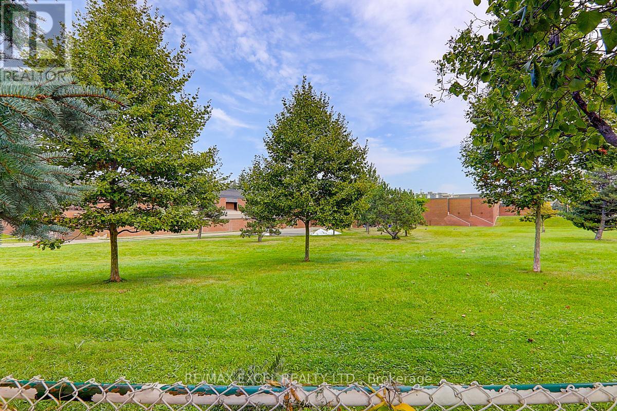 












121 AMBERJACK BOULEVARD

,
Toronto (Woburn),




Ontario
M1H2J6

