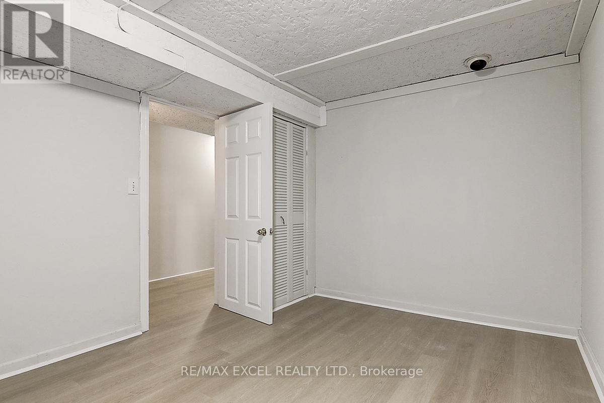 












121 AMBERJACK BOULEVARD

,
Toronto (Woburn),




Ontario
M1H2J6

