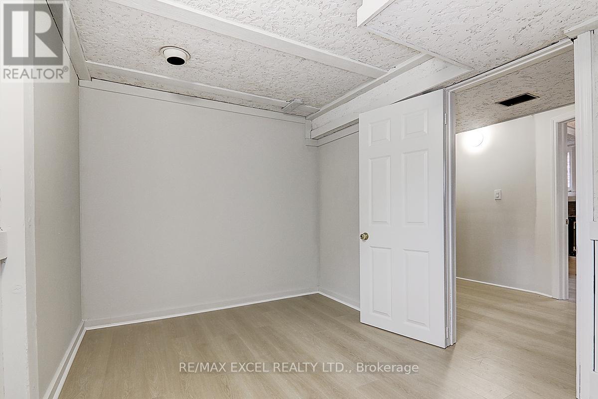 












121 AMBERJACK BOULEVARD

,
Toronto (Woburn),




Ontario
M1H2J6

