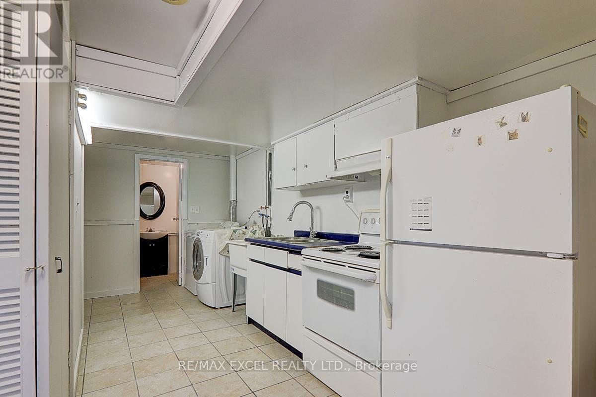 












121 AMBERJACK BOULEVARD

,
Toronto (Woburn),




Ontario
M1H2J6

