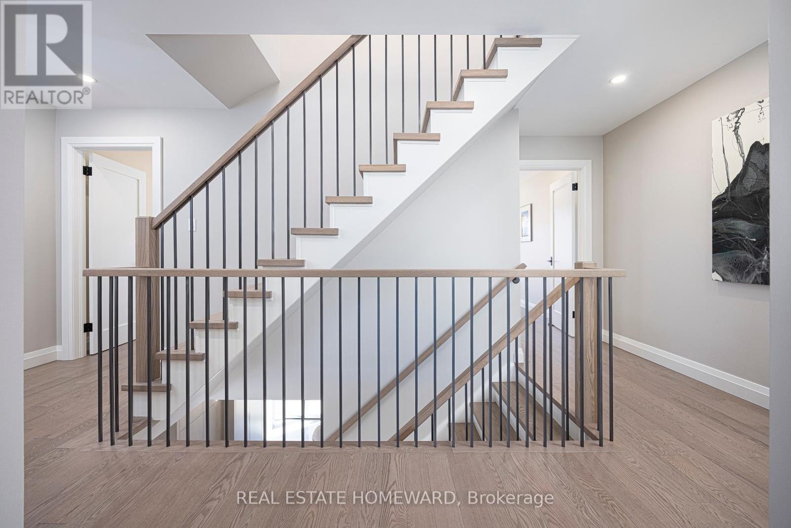 












83 NORTHERN DANCER BOULEVARD

,
Toronto (The Beaches),




Ontario
M4L3Z8

