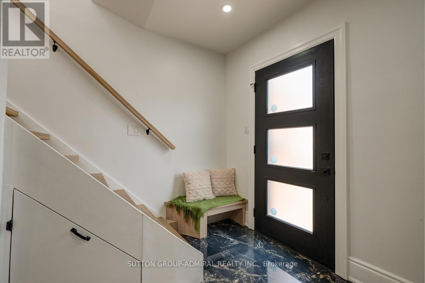 












MAIN & 2ND FLOOR - 70 CARLAW AVENUE

,
Toronto (South Riverdale),




Ontario
M4M2R7

