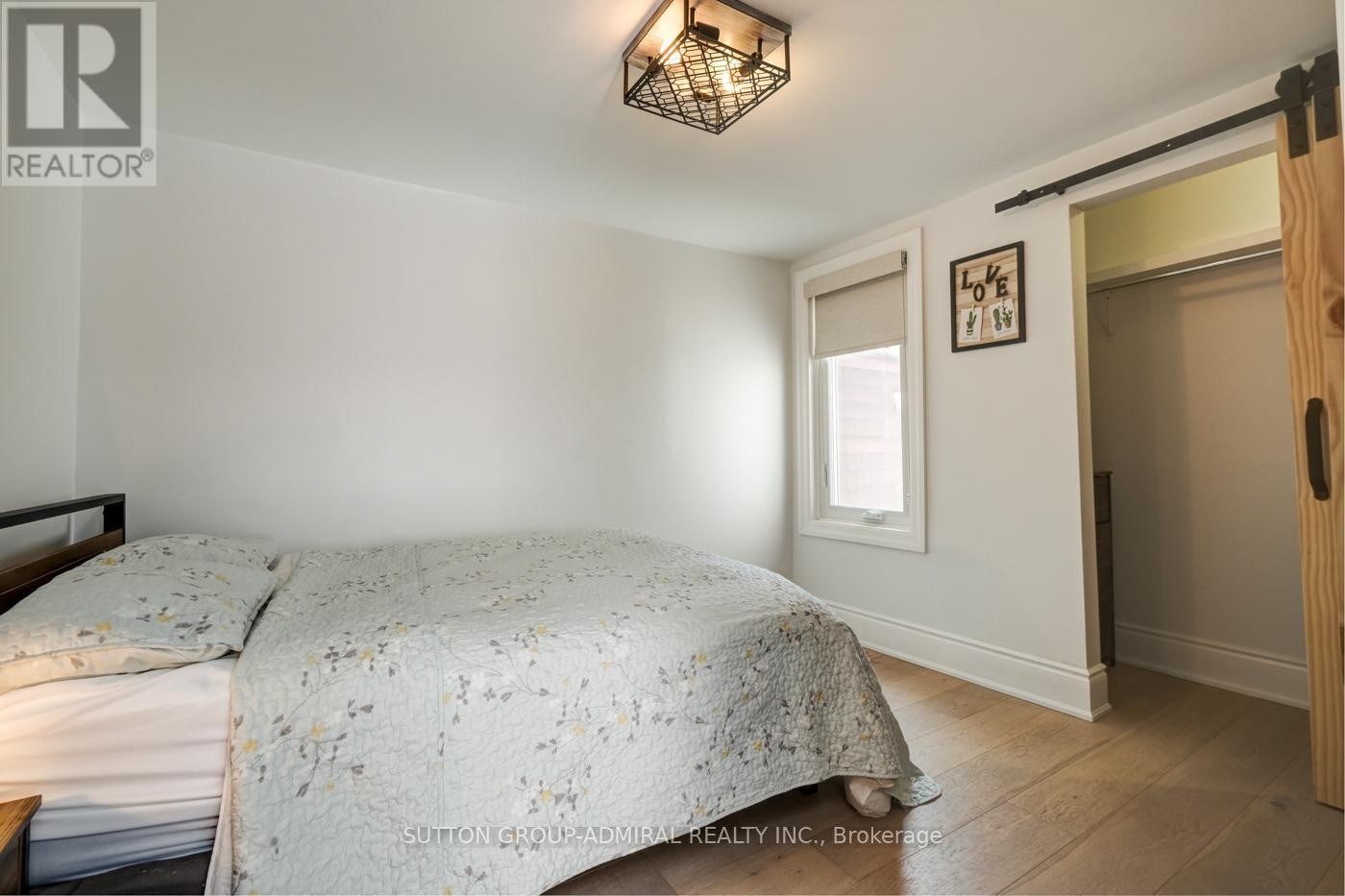 












MAIN & 2ND FLOOR - 70 CARLAW AVENUE

,
Toronto (South Riverdale),




Ontario
M4M2R7

