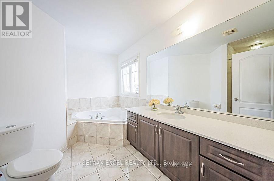 












3 HEADON AVENUE

,
Ajax (Central East),




Ontario
L1Z1R4

