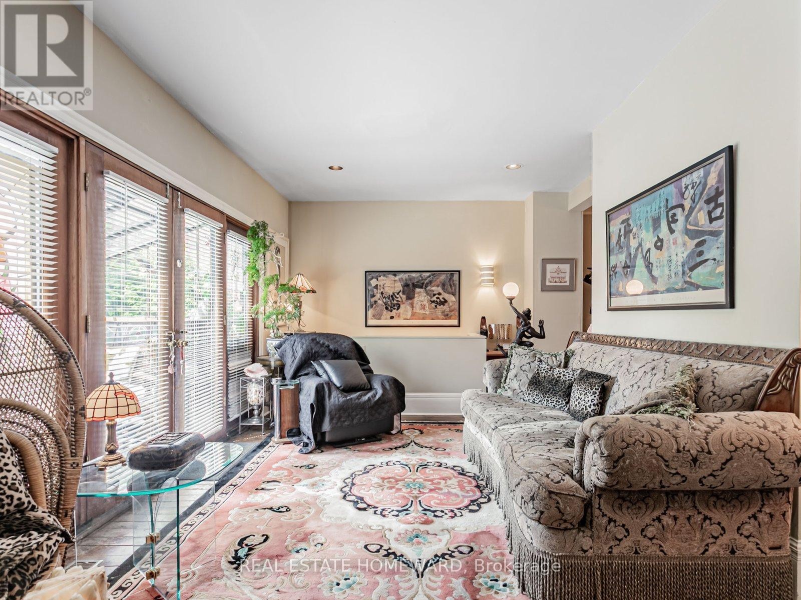 












39 WOLFREY AVENUE

,
Toronto (North Riverdale),




Ontario
M4K1K9

