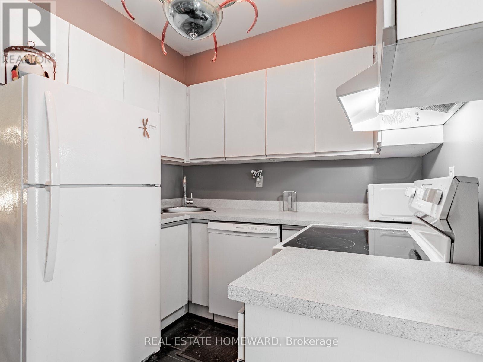 












39 WOLFREY AVENUE

,
Toronto (North Riverdale),




Ontario
M4K1K9

